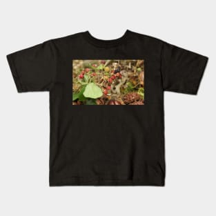 The Mouse that Lives by the black berry's Kids T-Shirt